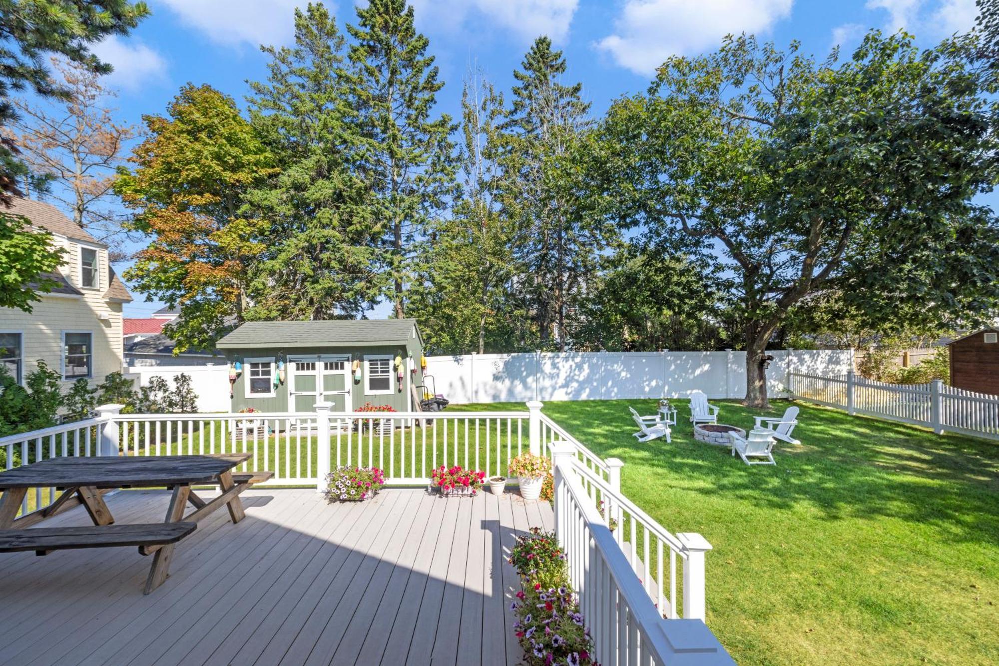 Pine Point Beach House With Deck, Fire Pit & Porch Scarborough Εξωτερικό φωτογραφία