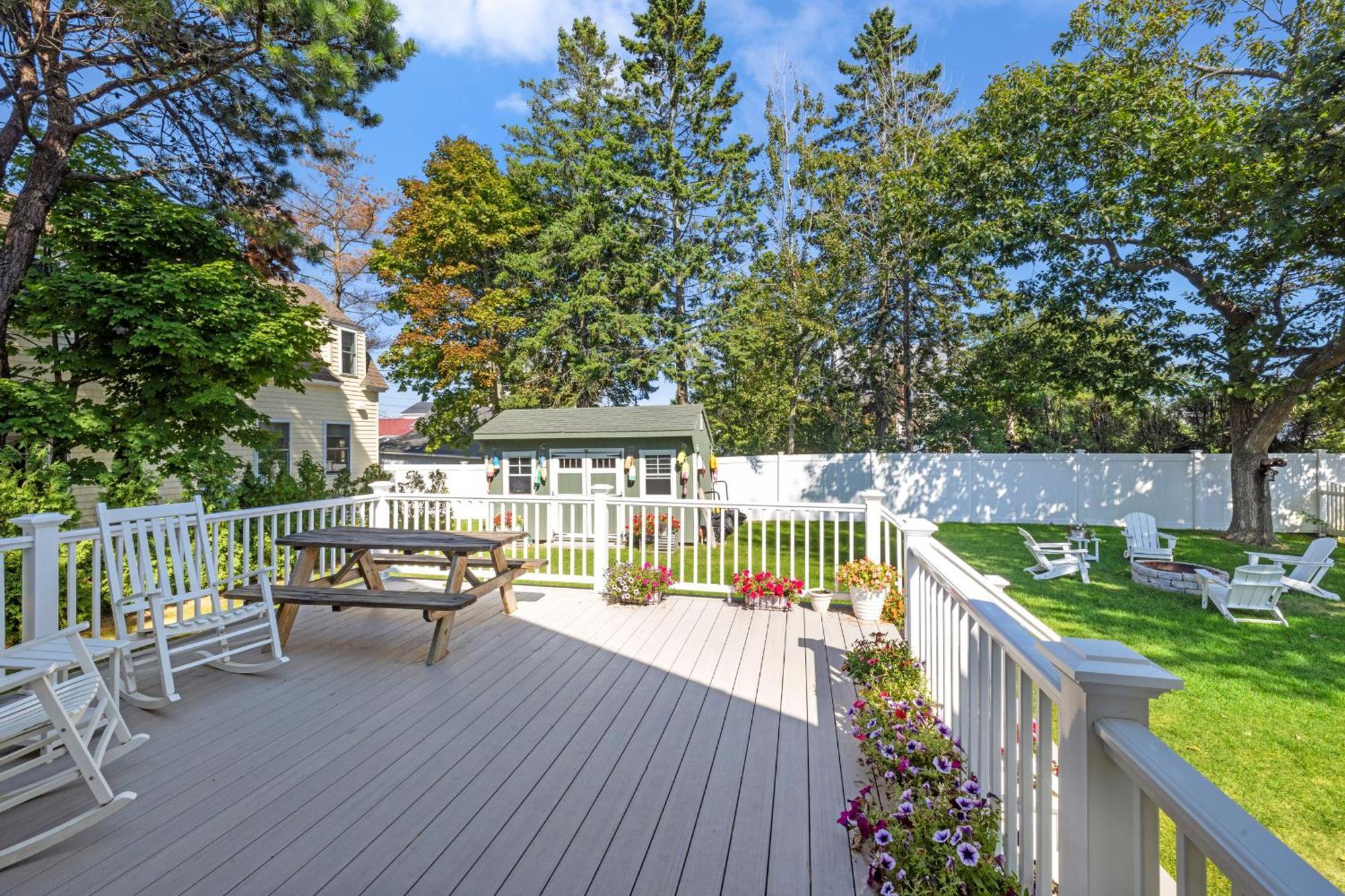 Pine Point Beach House With Deck, Fire Pit & Porch Scarborough Εξωτερικό φωτογραφία