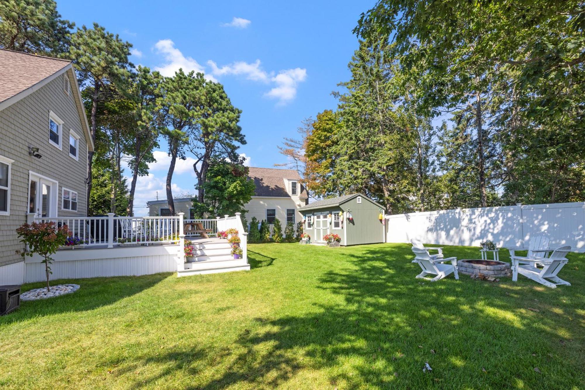 Pine Point Beach House With Deck, Fire Pit & Porch Scarborough Εξωτερικό φωτογραφία
